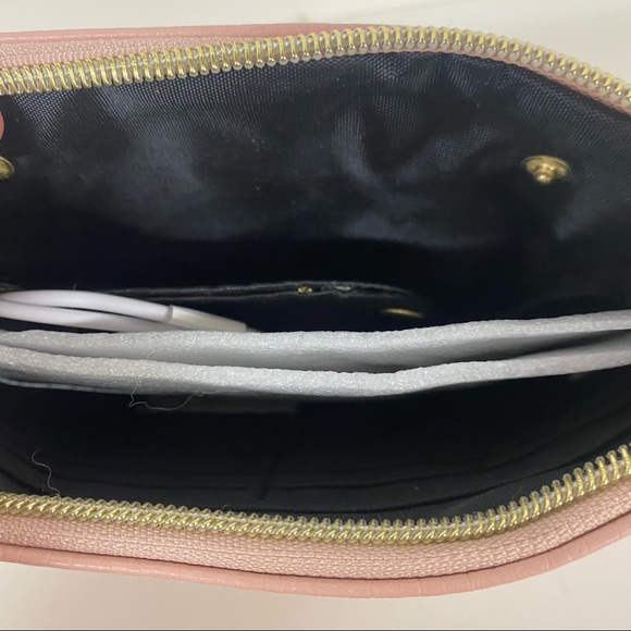 Liz Claiborne | Pink Phone Charging Wristlet Wallet NWT - Picture 7 of 8